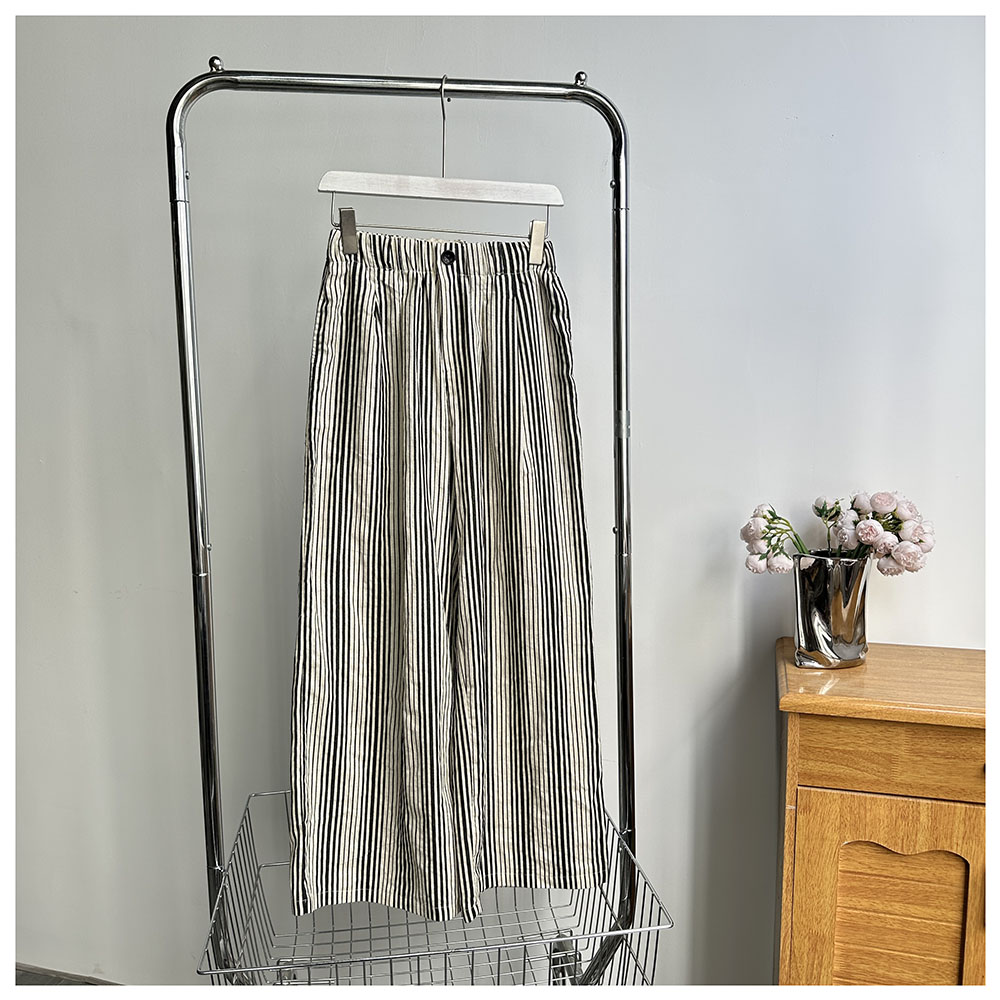 K136     夏季新款宽松条纹纽扣松紧腰直筒休闲长裤女