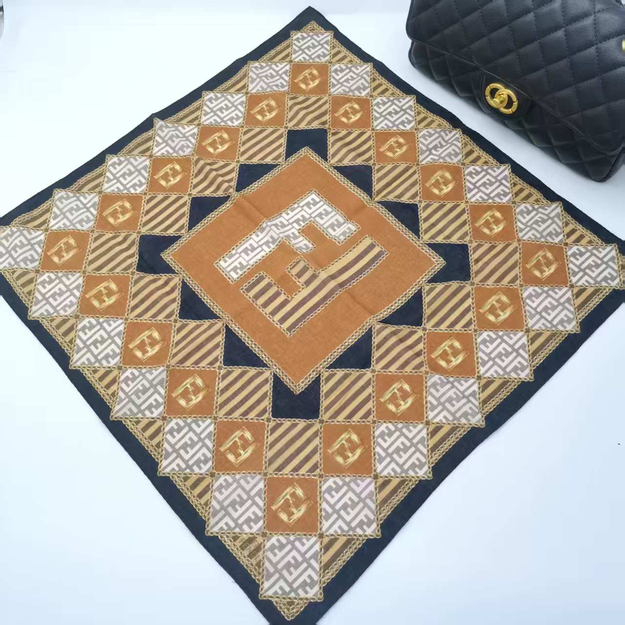 99新 FENDI/芬迪 海囤/芬迪/丝巾xh94261