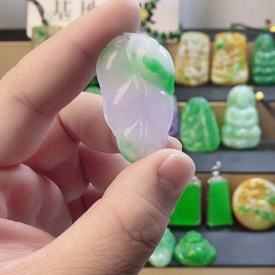 翡翠银S925镶嵌吊坠(赠链)