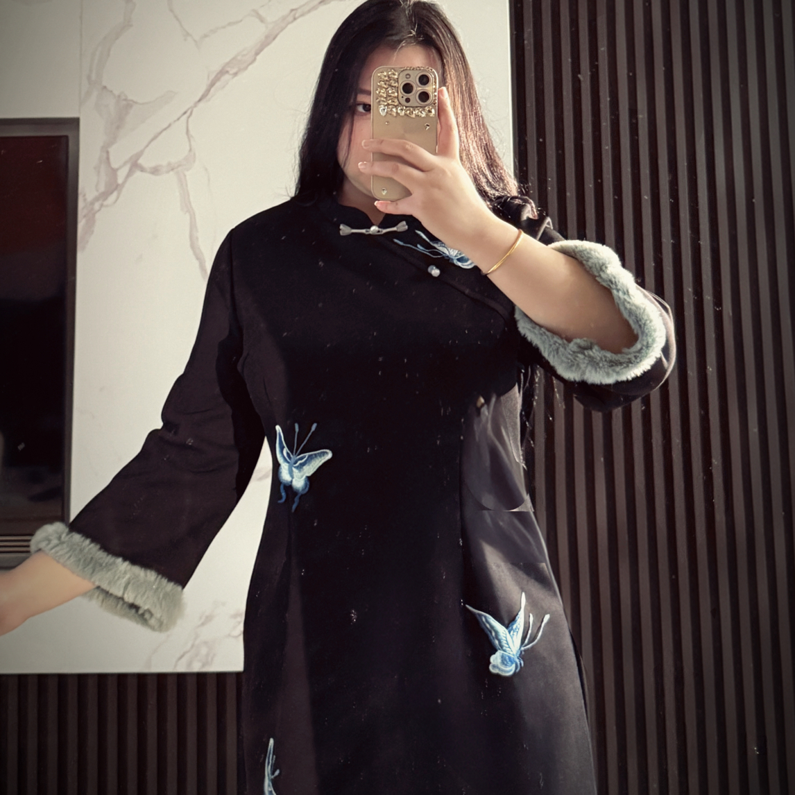 新中式国风改良裙2025女冬季新款加绒蝴蝶刺绣复古大码旗袍 