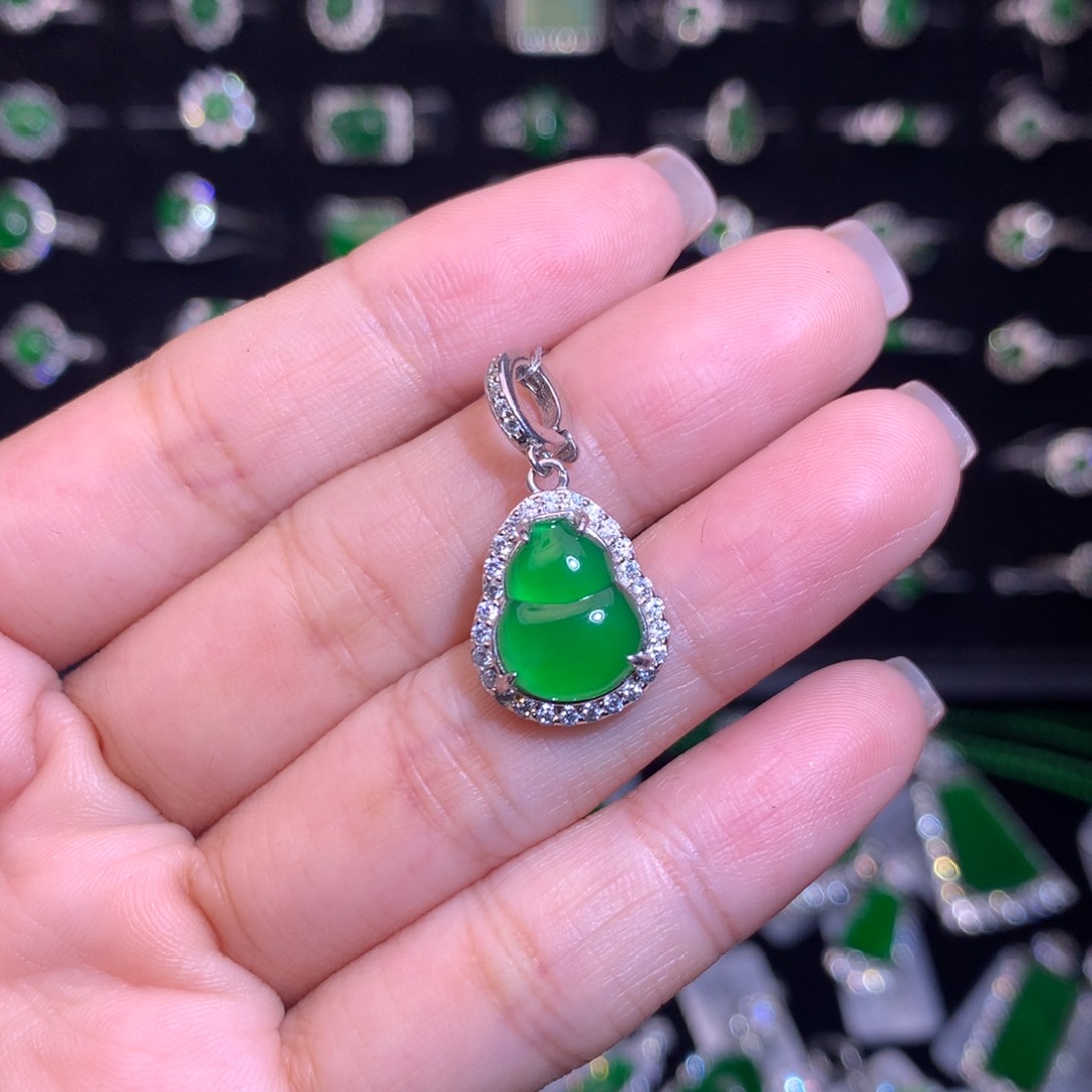 【闪购商品】翡翠银S925镶嵌颈饰天然翡翠葫芦吊坠