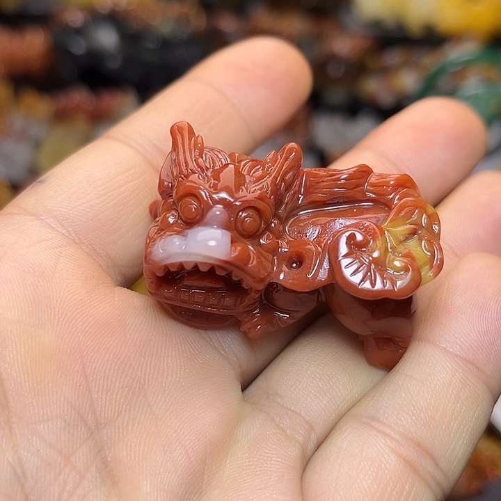 石英质玉（黄龙玉）颈饰未镶嵌