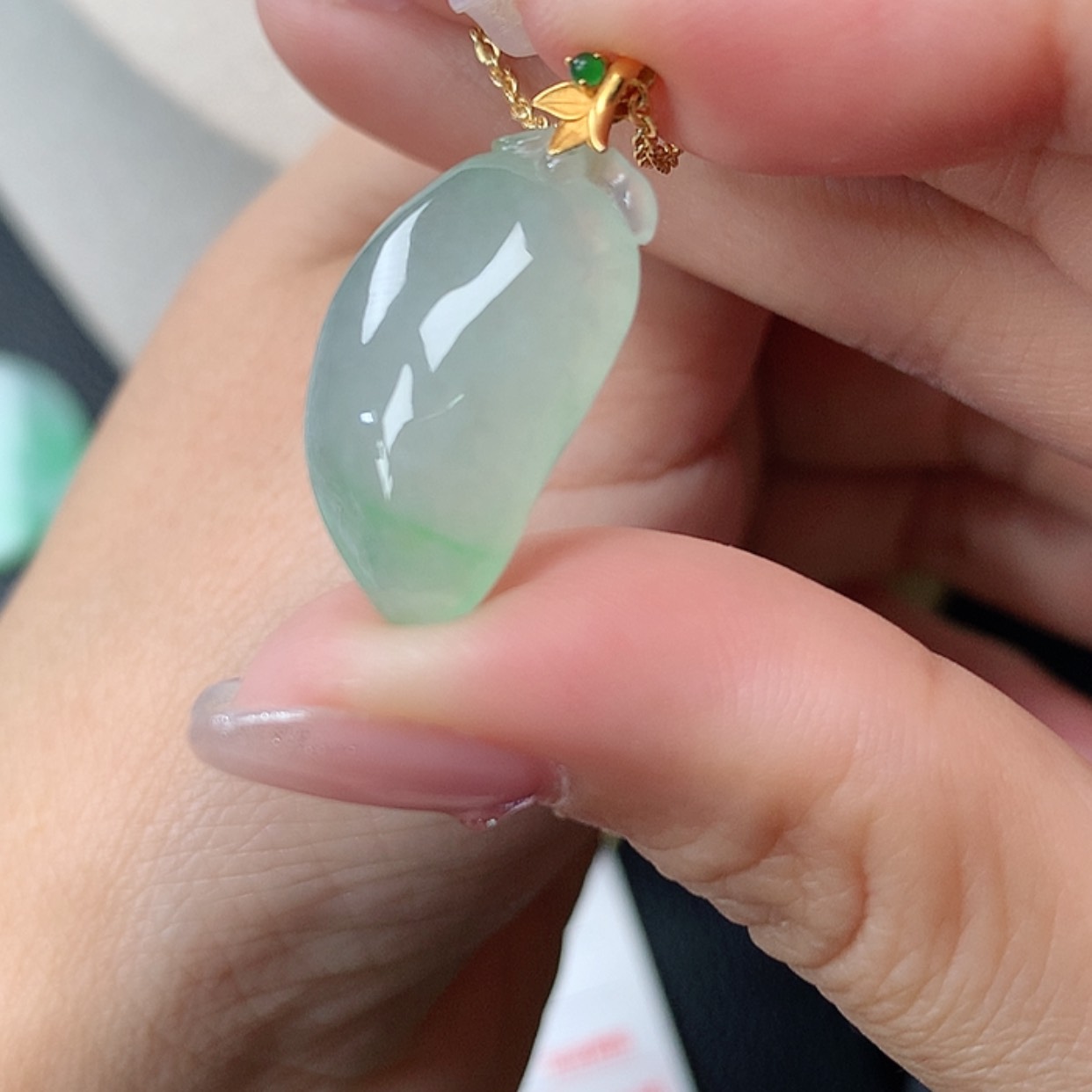 【闪购商品】翡翠18K金镶嵌吊坠(赠链)