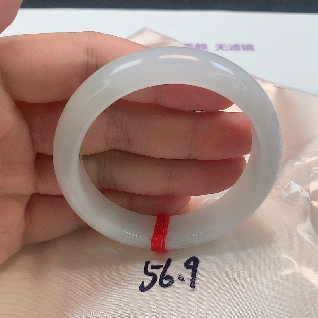 翡翠手镯未镶嵌319号