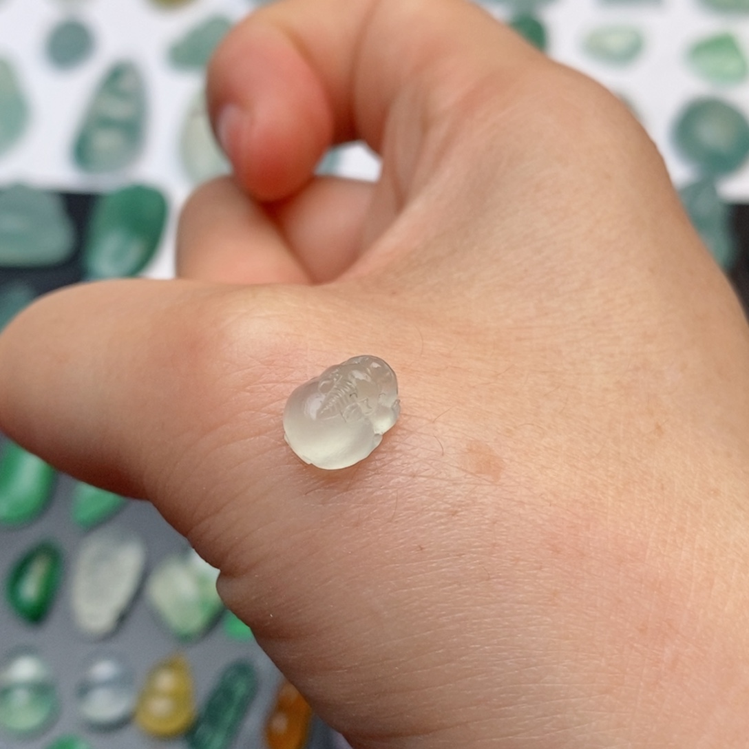 定制翡翠未镶嵌貔貅