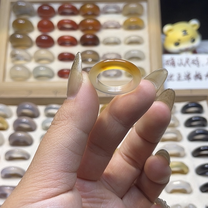 玛瑙/玉髓未镶嵌戒指A08港15不退换