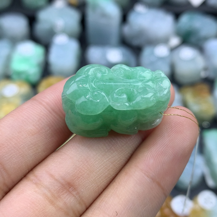 翡翠未镶嵌颈饰天然缅甸翡翠