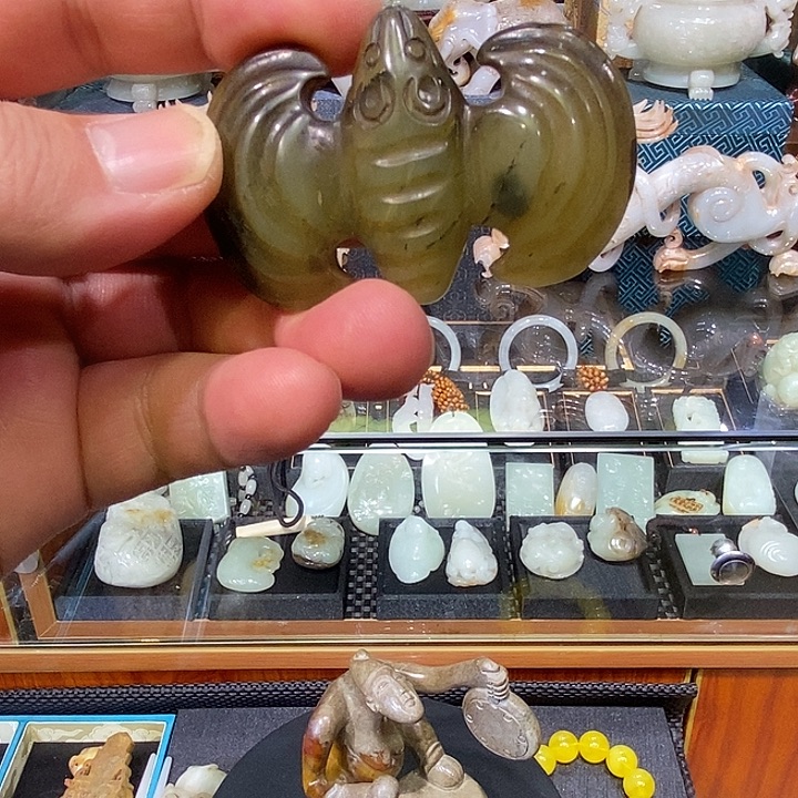 和田玉（青白玉）未镶嵌车挂