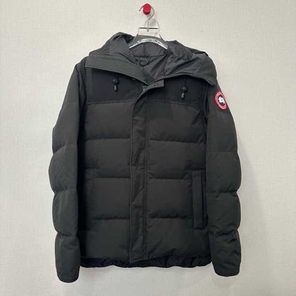 99新 CANADA GOOSE 羽绒服 尺码：M 11590