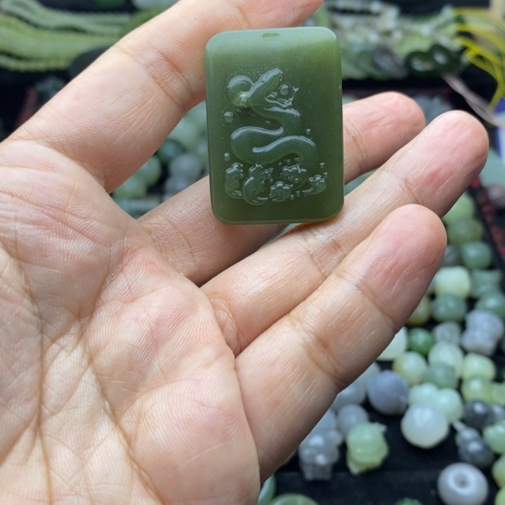 和田玉未镶嵌颈饰福利无售后