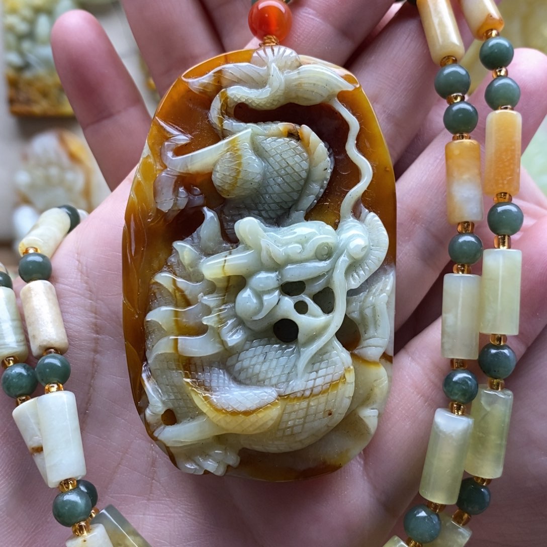 【闪购商品】未镶嵌岫玉颈饰龙