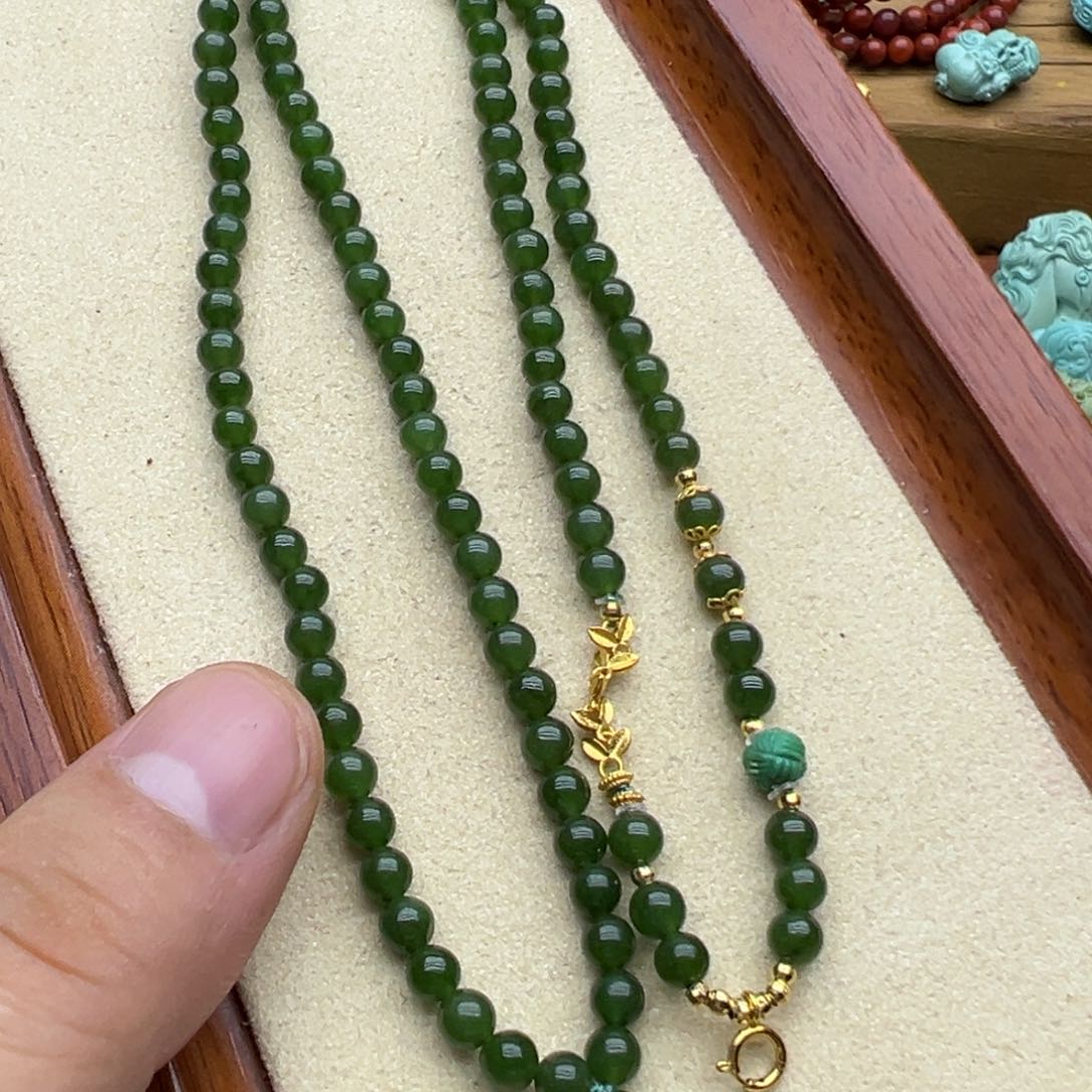 和田玉（糖玉）颈饰18K金镶嵌