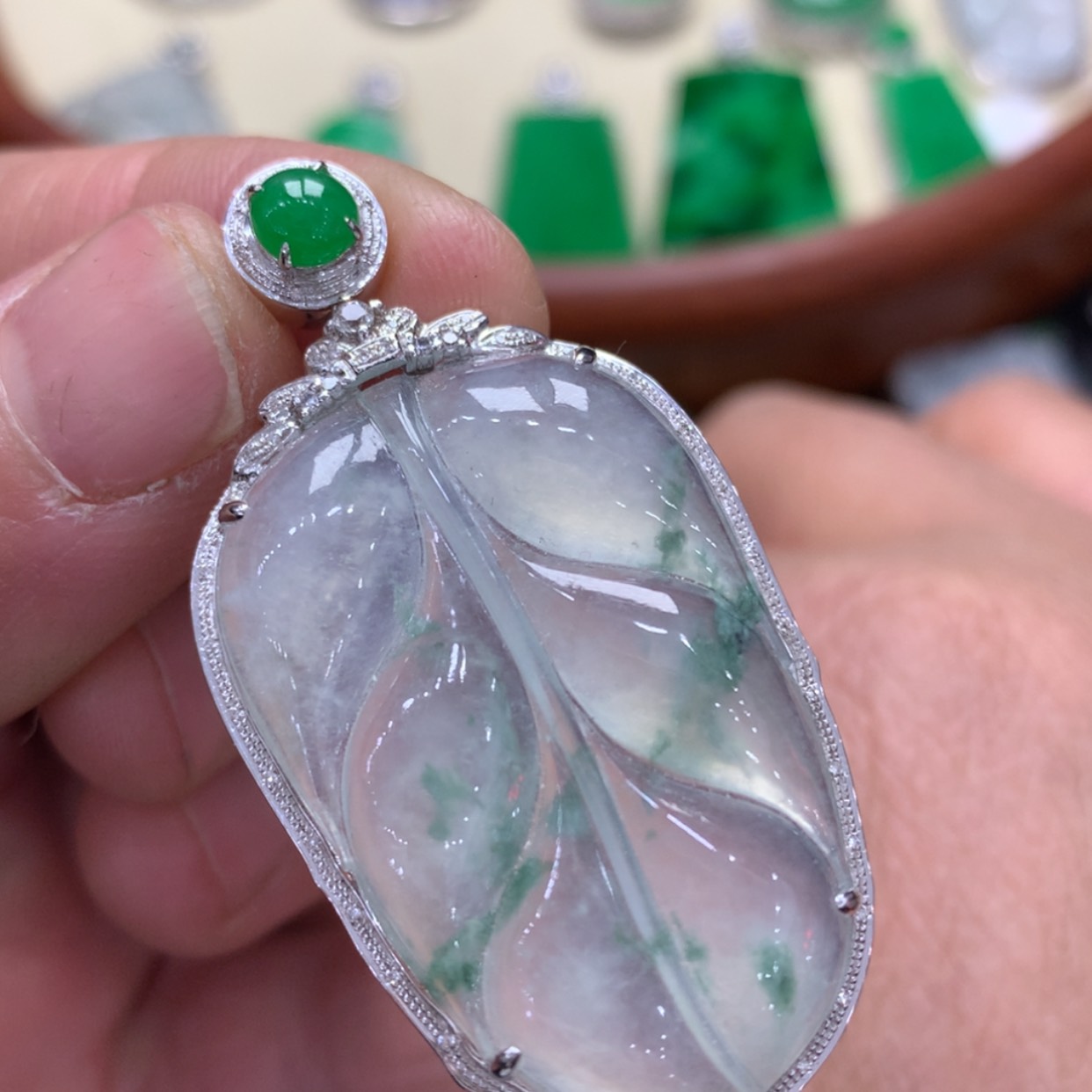 【闪购商品】翡翠颈饰18K金镶嵌叶子