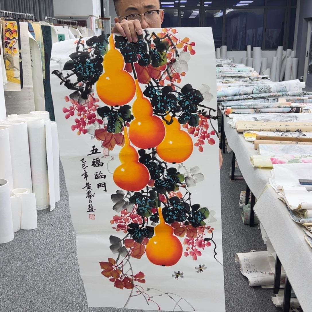 国画卖字画的小男孩