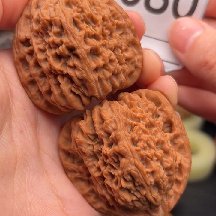 文玩核桃吊坠080炮弹疆44/42/44+克重50