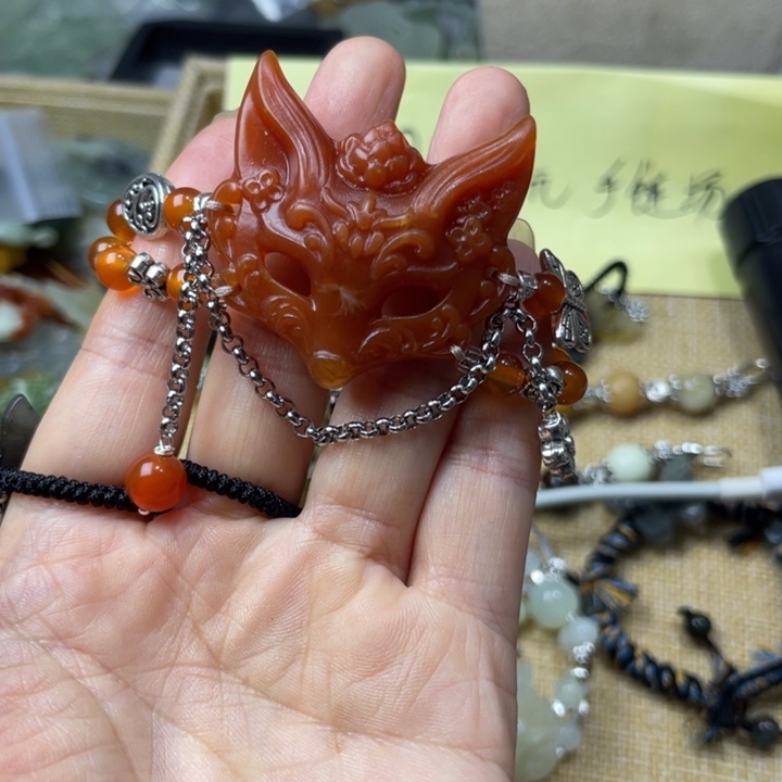 蛇纹石玉合金颈饰