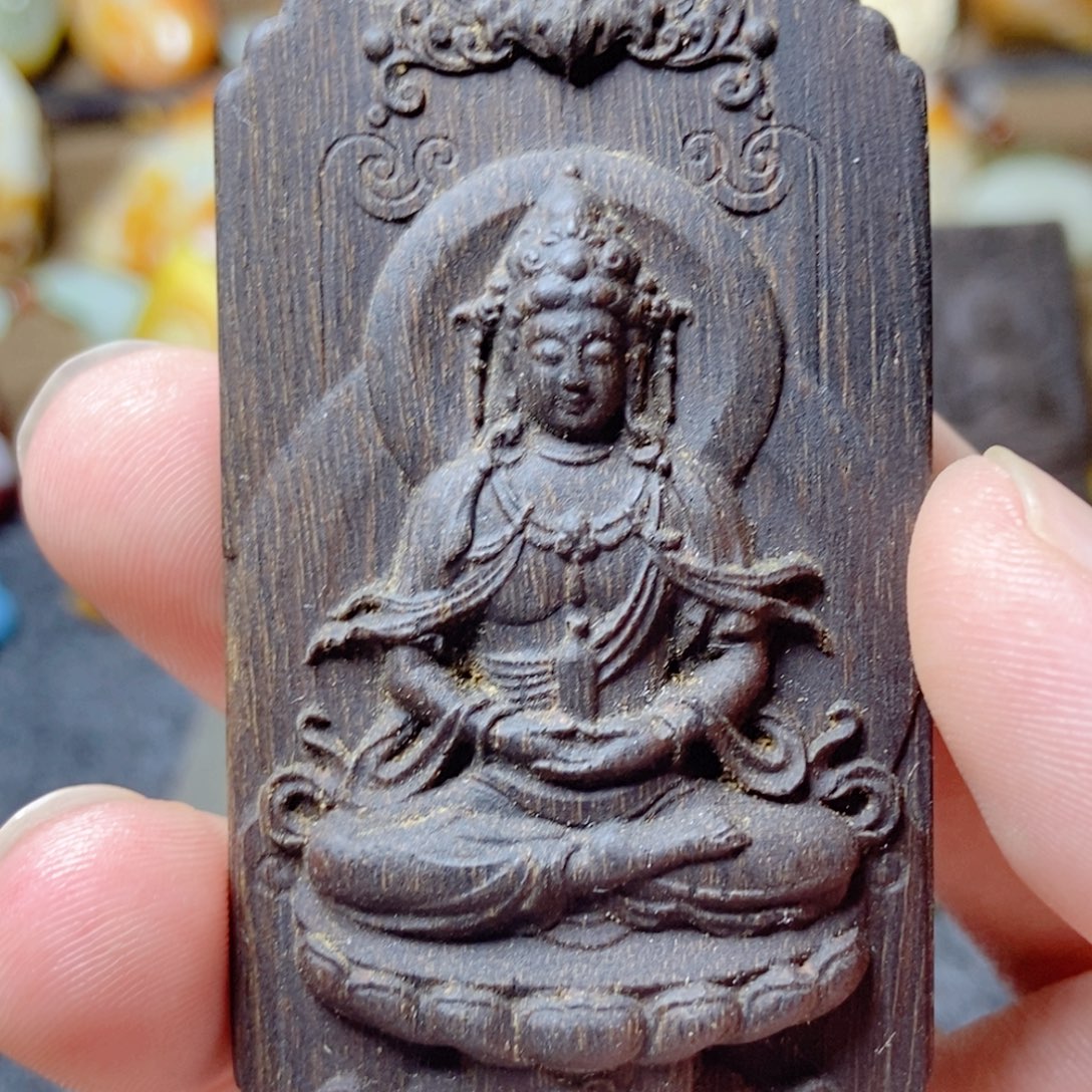 白玉菩提吊坠收藏