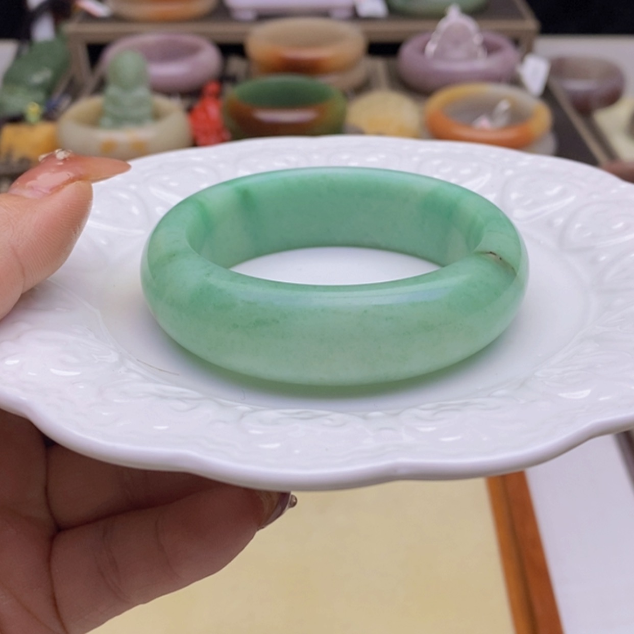 【闪购商品】石英质玉手镯未镶嵌