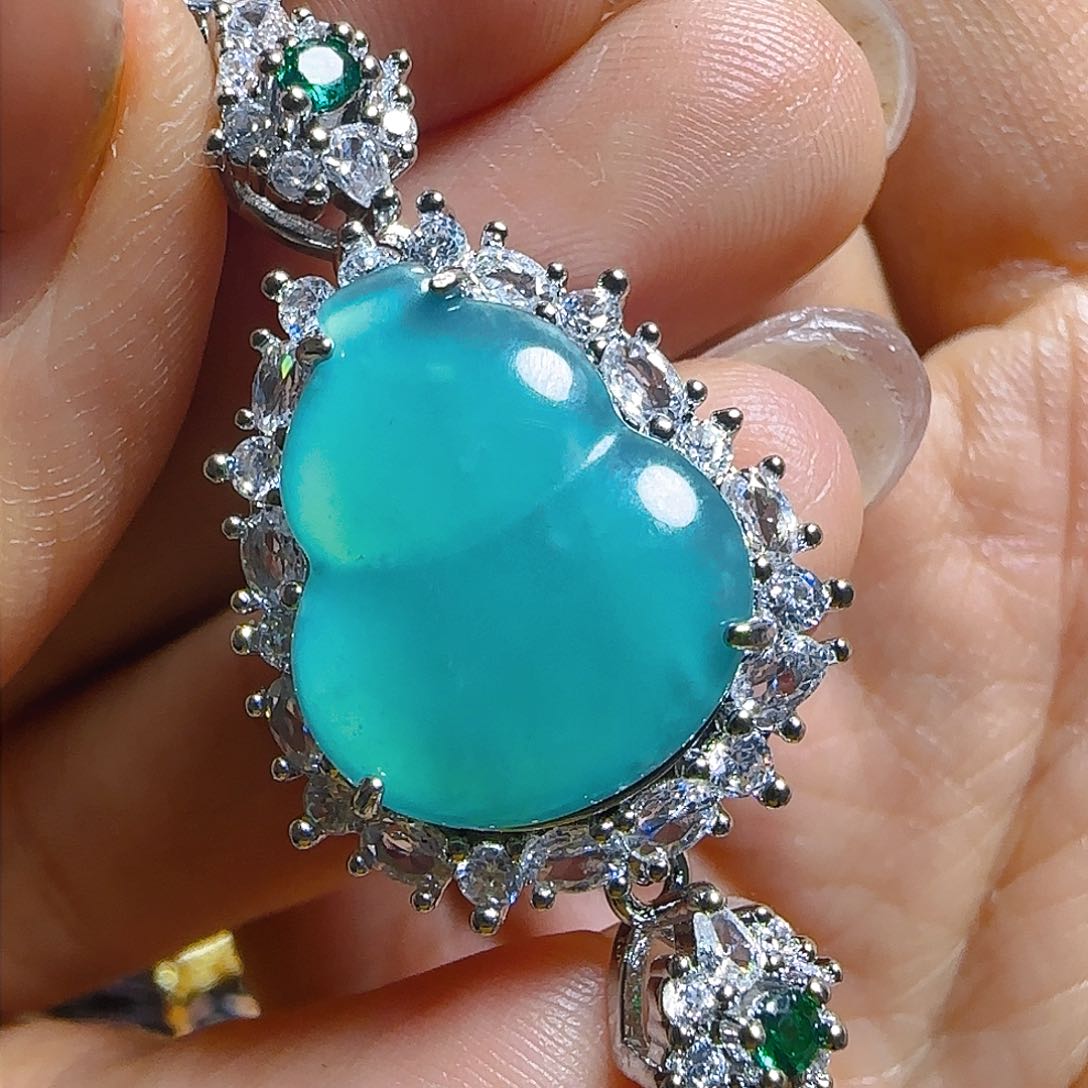 翡翠颈饰未镶嵌翡翠29