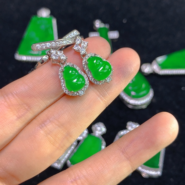 翡翠耳饰银S925镶嵌小*一对
