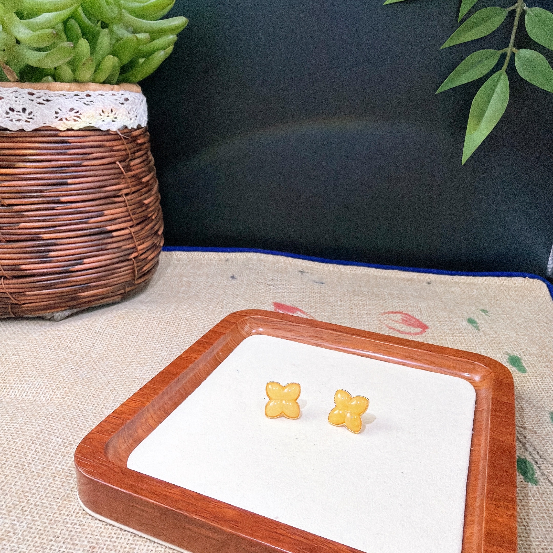 s869天然蜜蜡四叶草耳钉 925银     多样性发一件