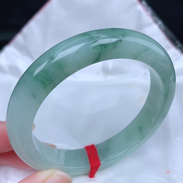 未镶嵌手镯翡翠天然