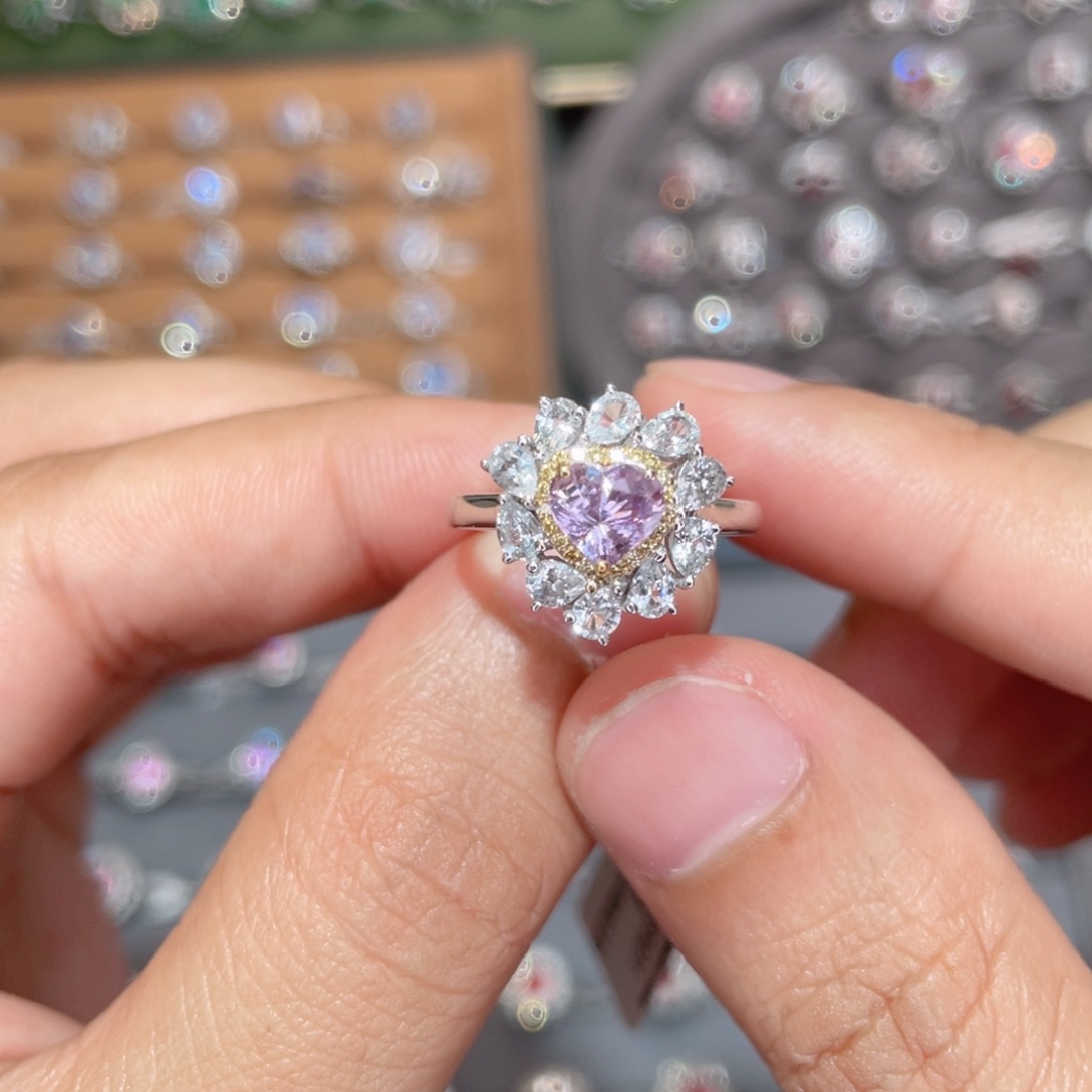 彩色蓝宝石戒指18K金镶嵌1.05ct 无烧