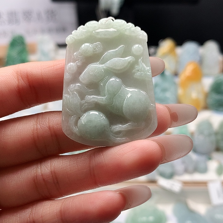 吊坠(不含链)未镶嵌翡翠