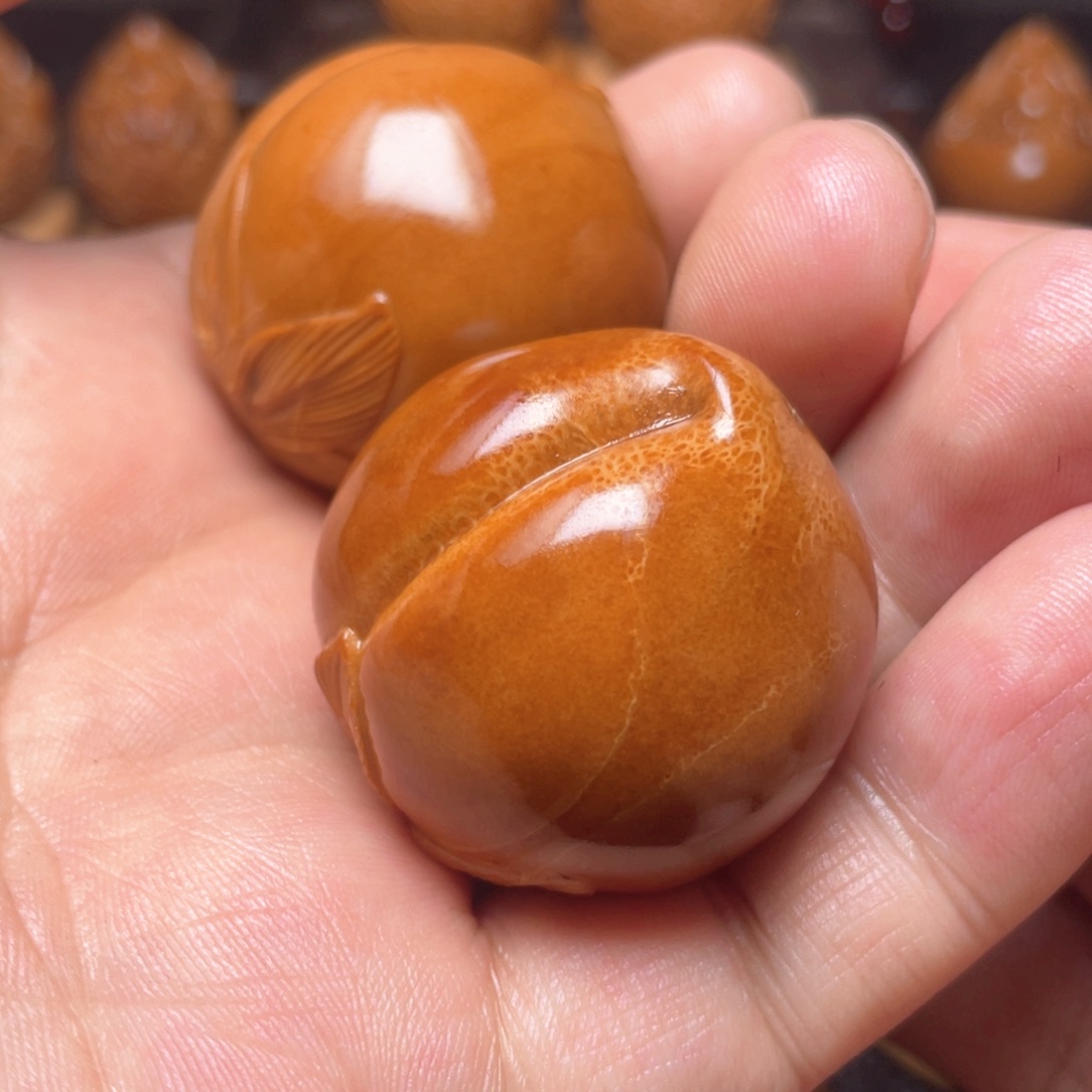 橄榄核手串/手链寿桃手球一对3.7左右