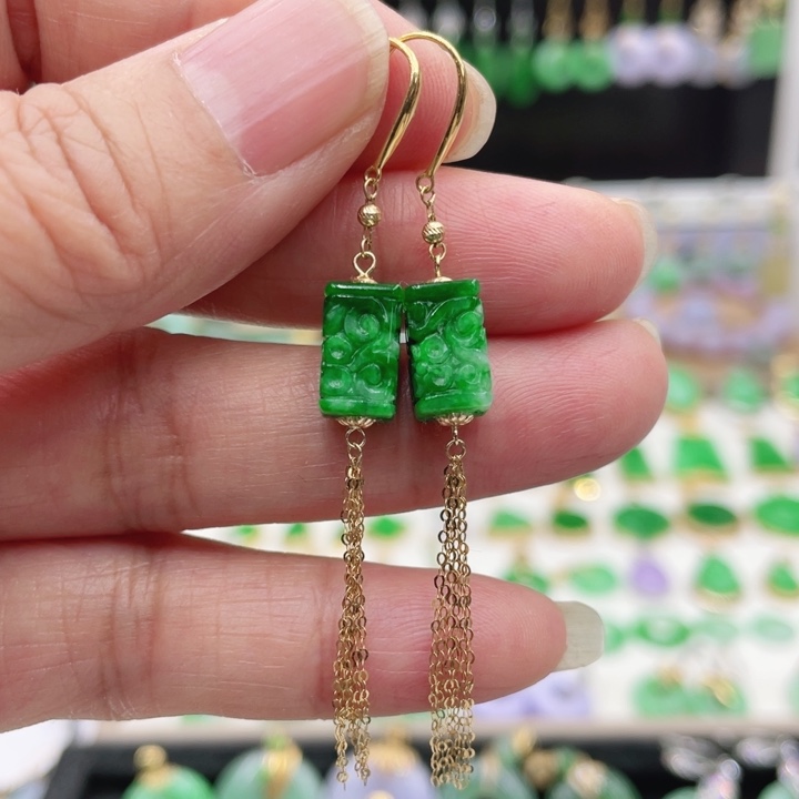 翡翠18K金镶嵌耳饰