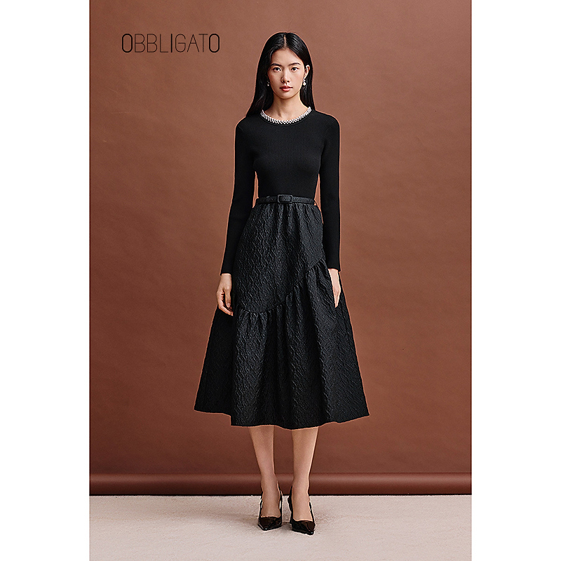 OBBLIGATO奥丽嘉朵2025冬季1C65505050新品针织钉珠拼接连衣裙