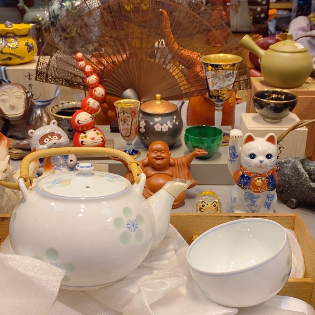 蓝***菲如图所示 观兰器物