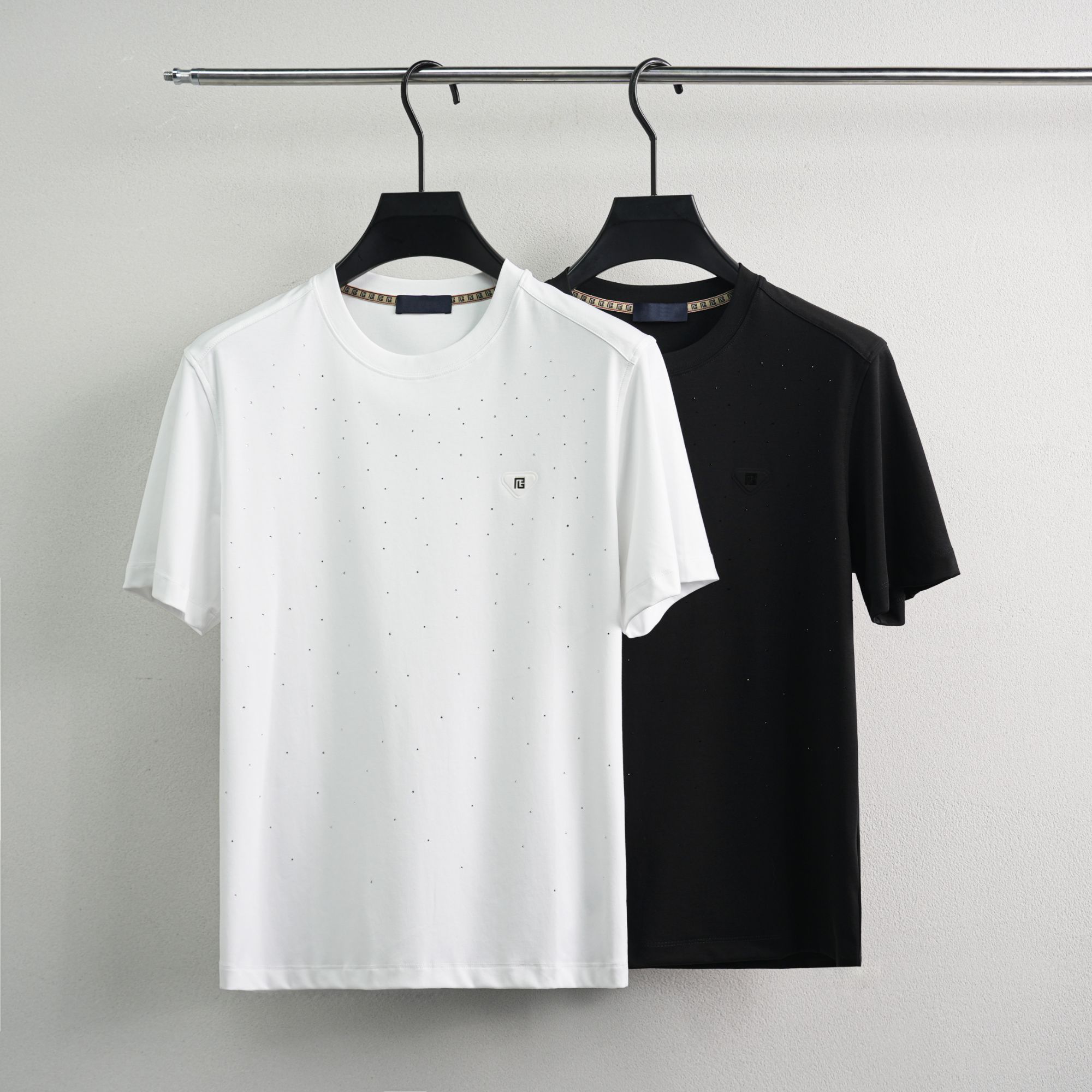 【文文的店】新品男士轻奢高端时尚满天星商务休闲半袖D7010