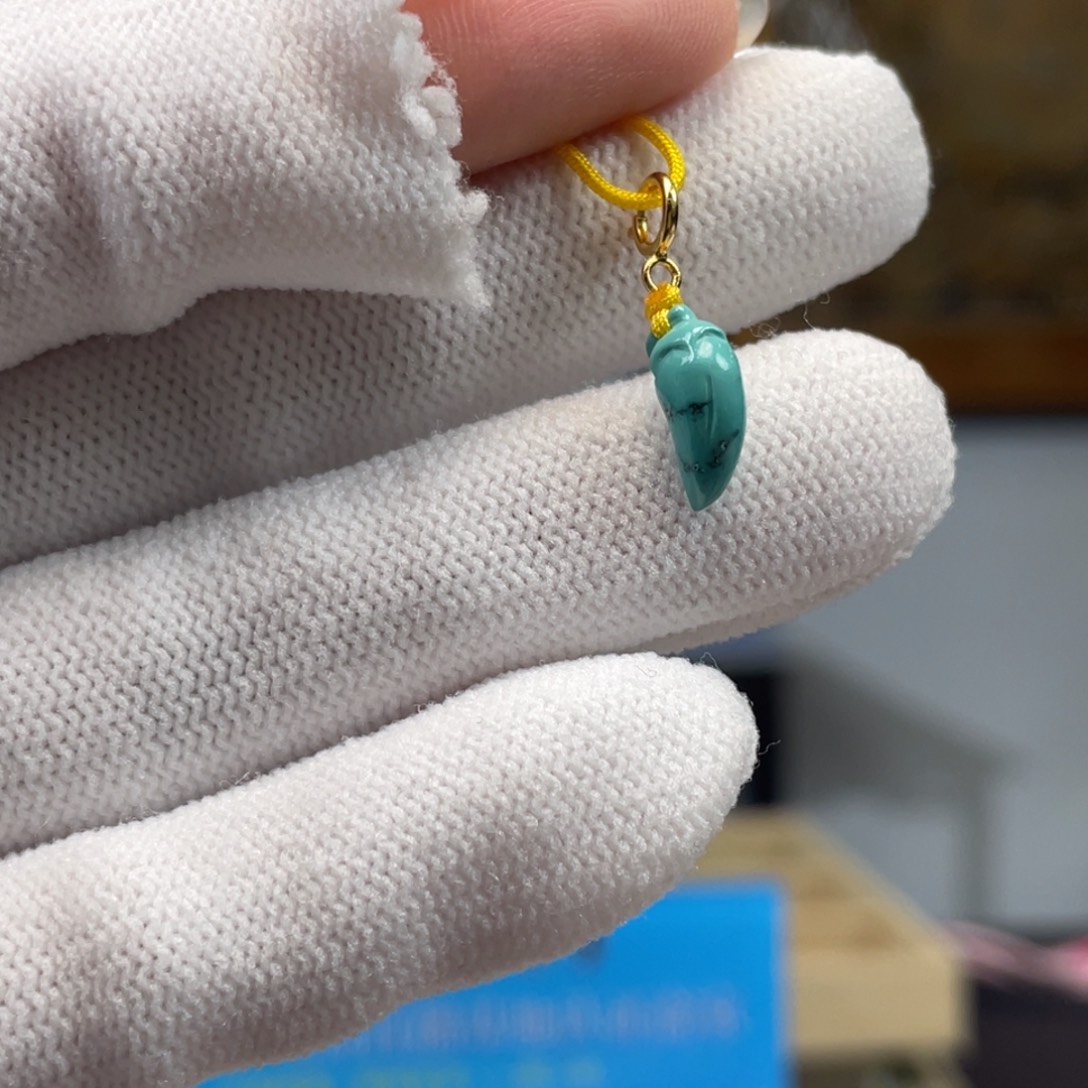 绿松石未镶嵌挂件