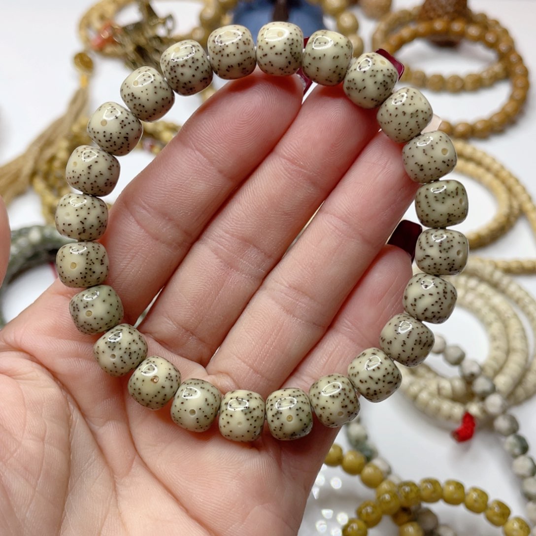 星月菩提吊坠石玉料冰糖小细星卡1