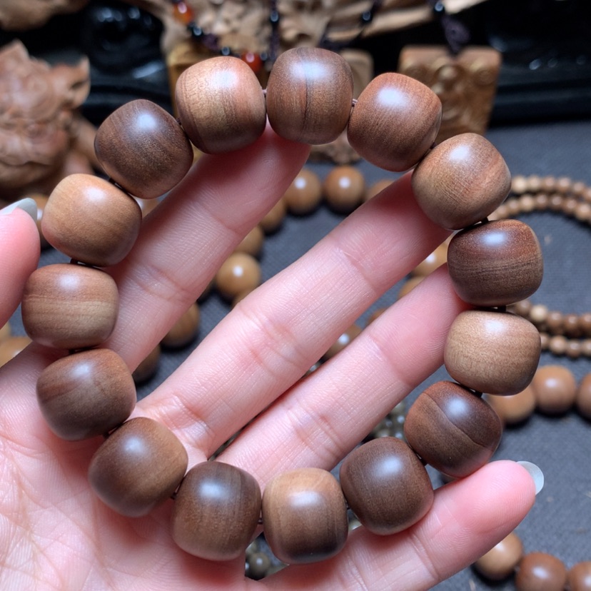 【闪购商品】檀香木手串/手链14*15横纹处理价