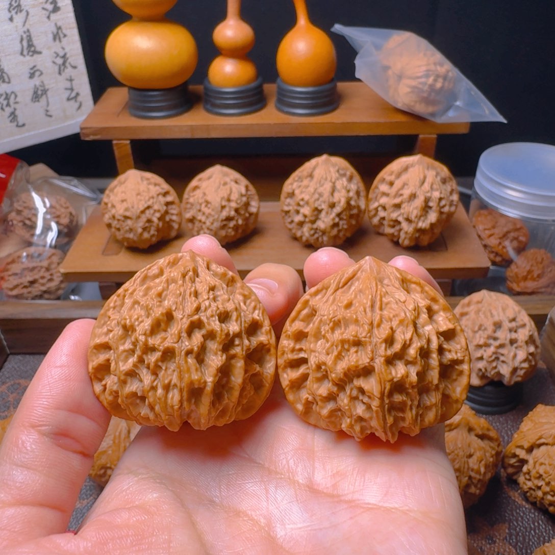 吊坠文玩核桃野生果