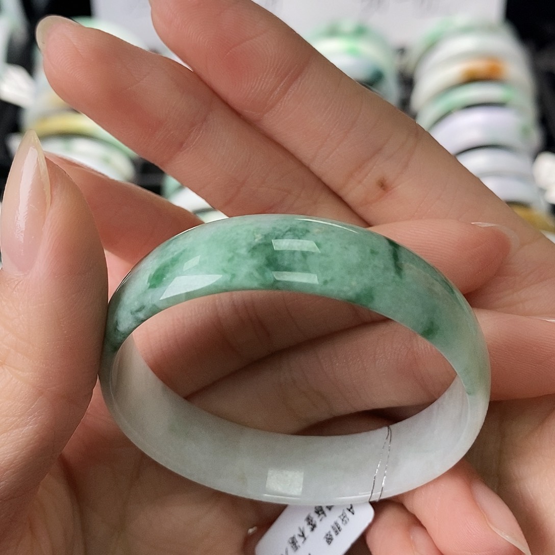 翡翠手链未镶嵌汐