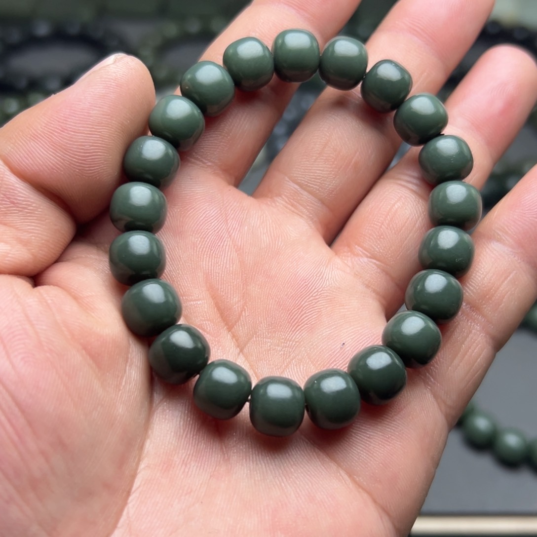 和田玉手链未镶嵌蓝调青海青卡10