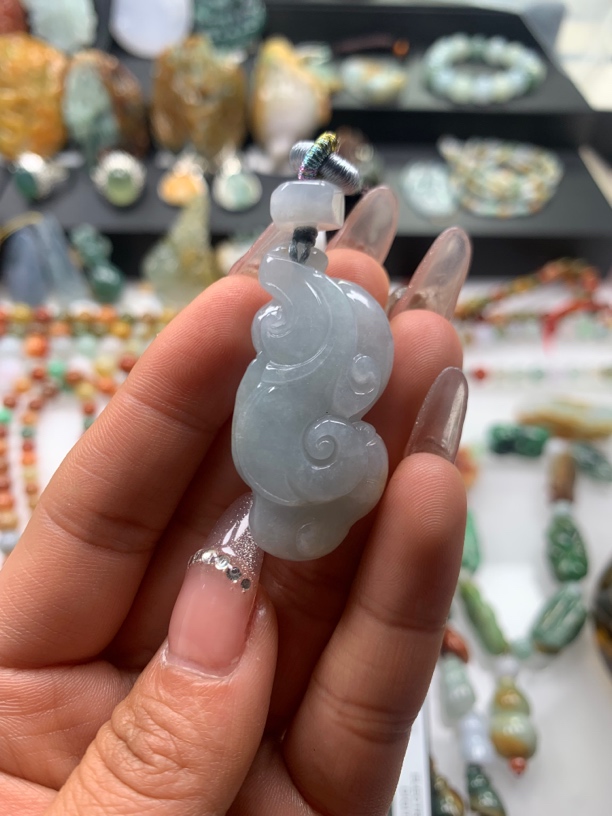 腾冲老料翡翠随行如意挂件