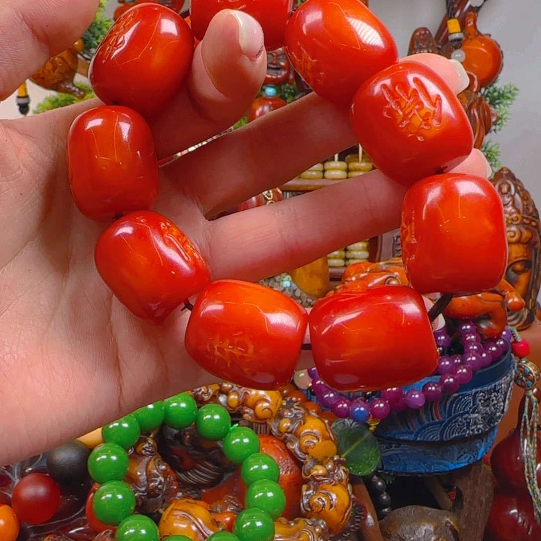 琥珀裸石未镶嵌手串