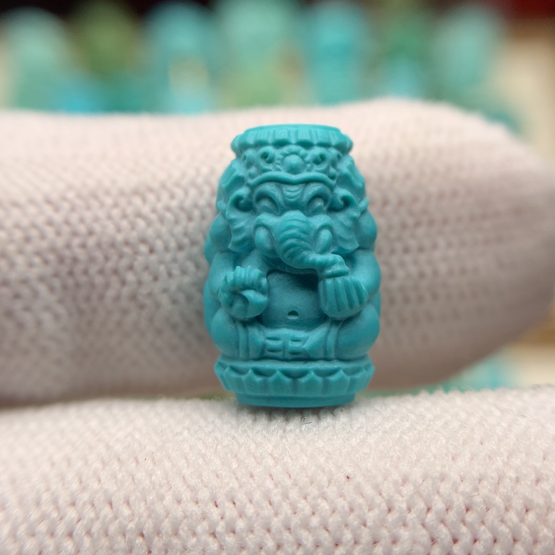 绿松石配饰未镶嵌