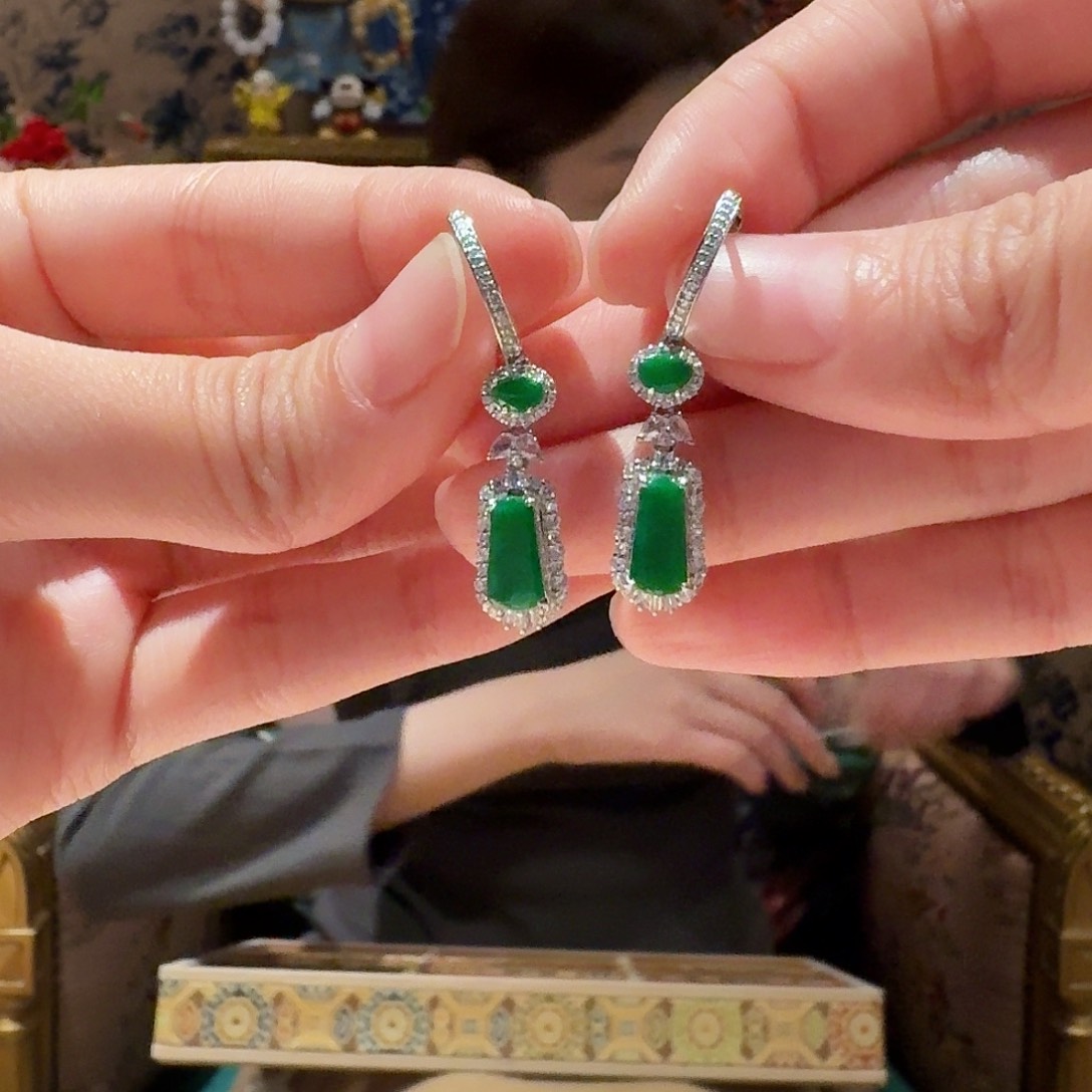 翡翠耳饰18K金镶嵌耳饰