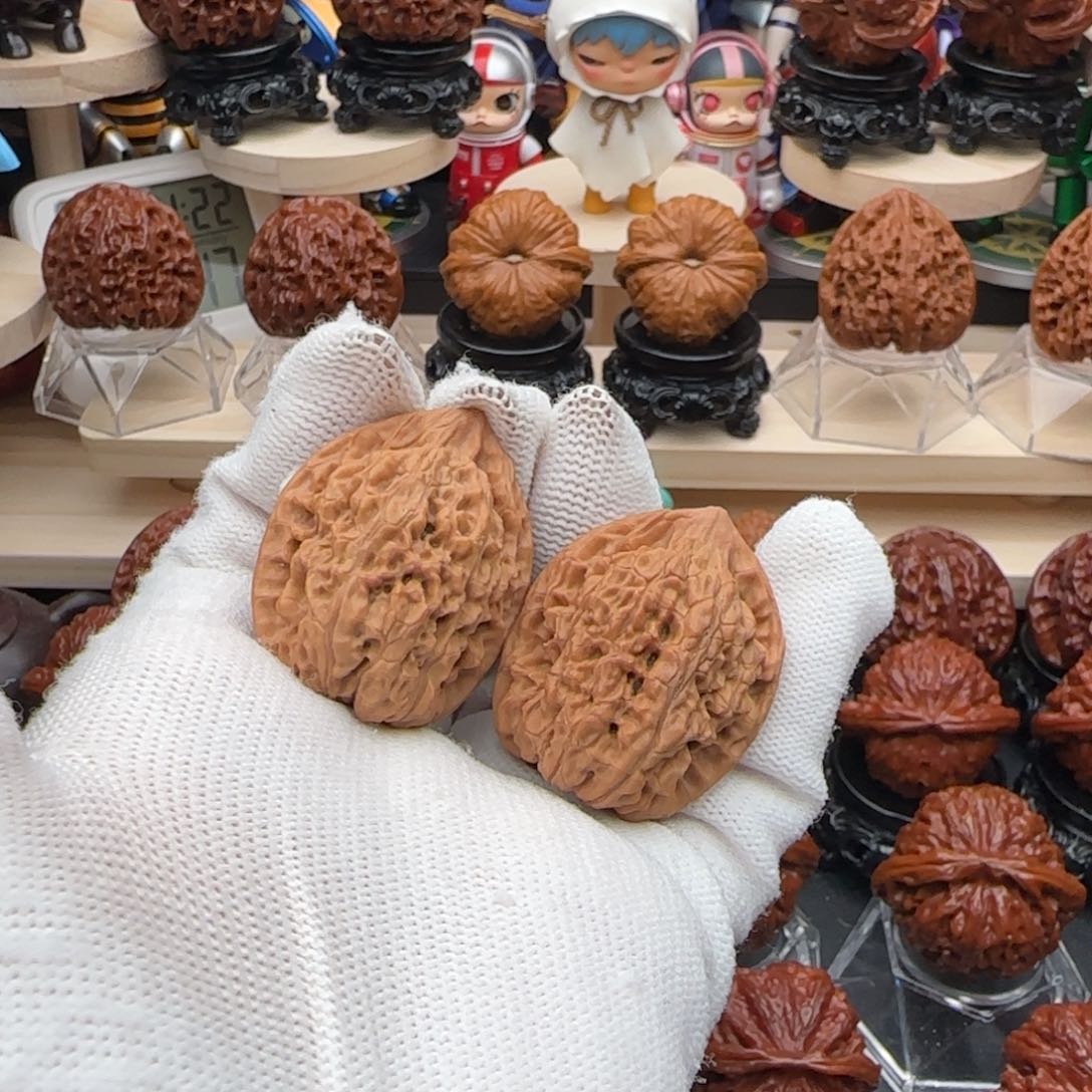 文玩核桃吊坠30.5官帽