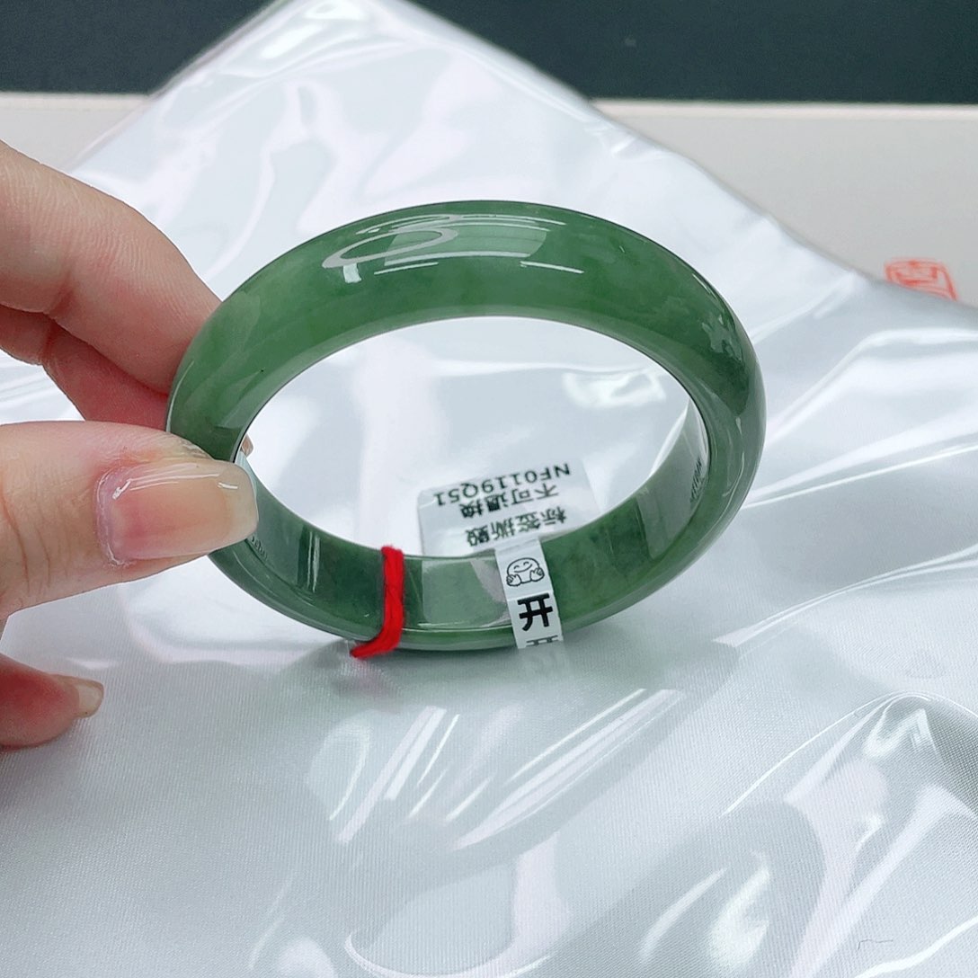 翡翠手镯未镶嵌正54.2