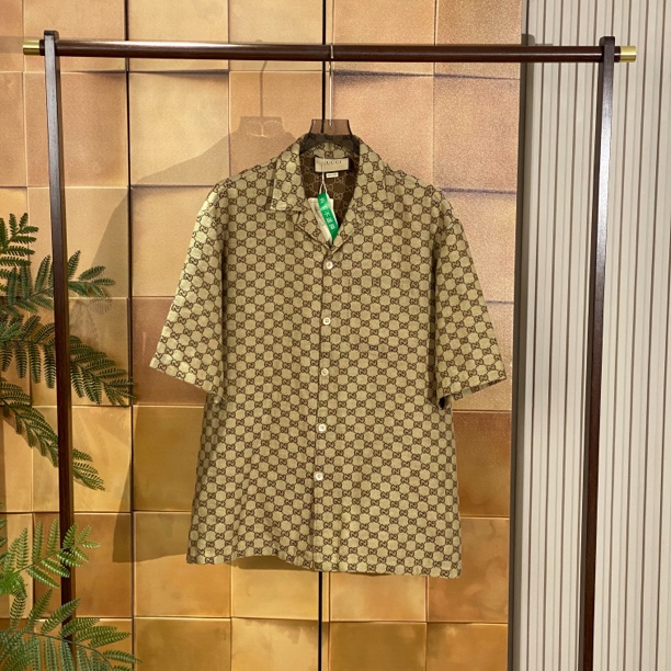 Gucci 棕色老花满印短袖衬衫外套/50码/99新/26818
