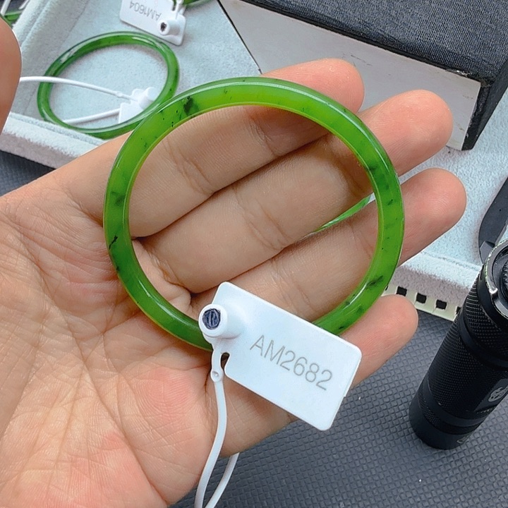 和田玉（碧玉）手镯未镶嵌E****圈57