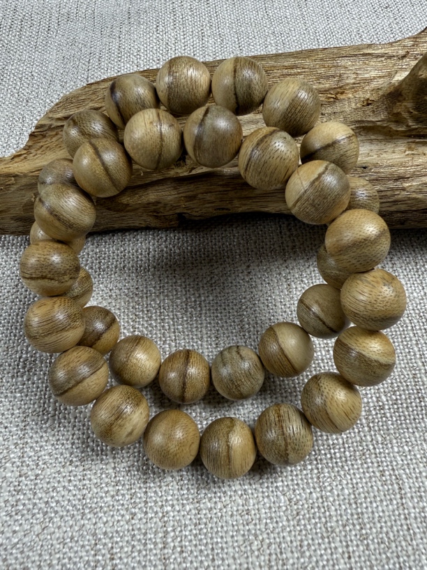 沉香L09海南天然野卡1.2多样性发其一