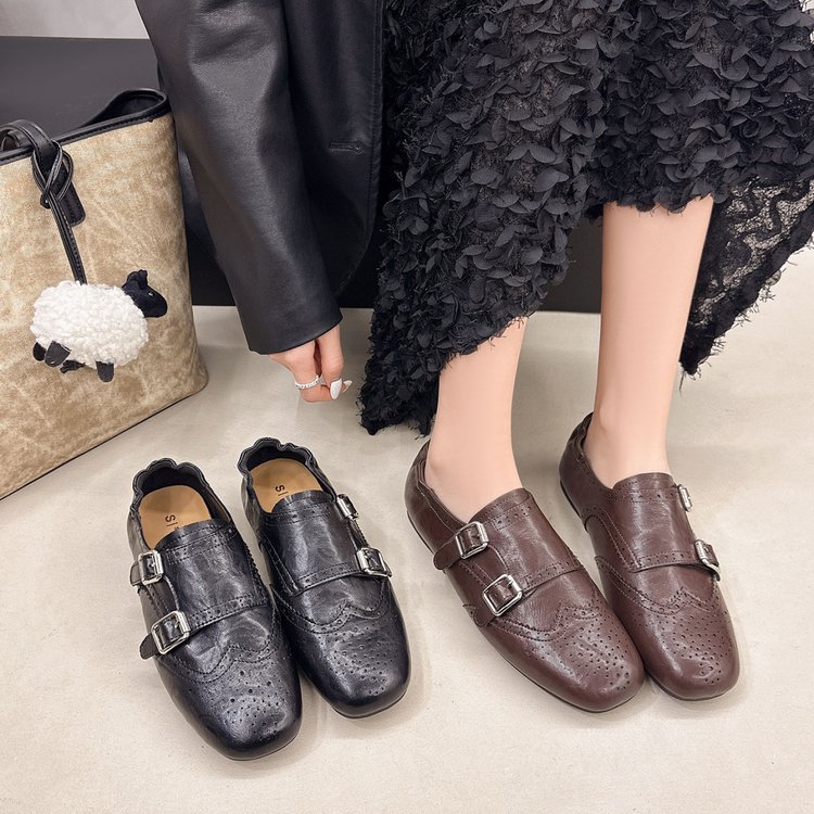 秋冬新款一脚蹬软底搭扣小皮鞋英伦风雕花舒适小单鞋