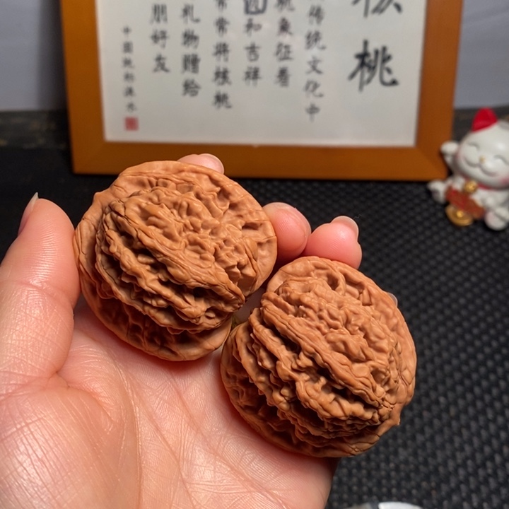 诚***信文玩核桃把件45虎头